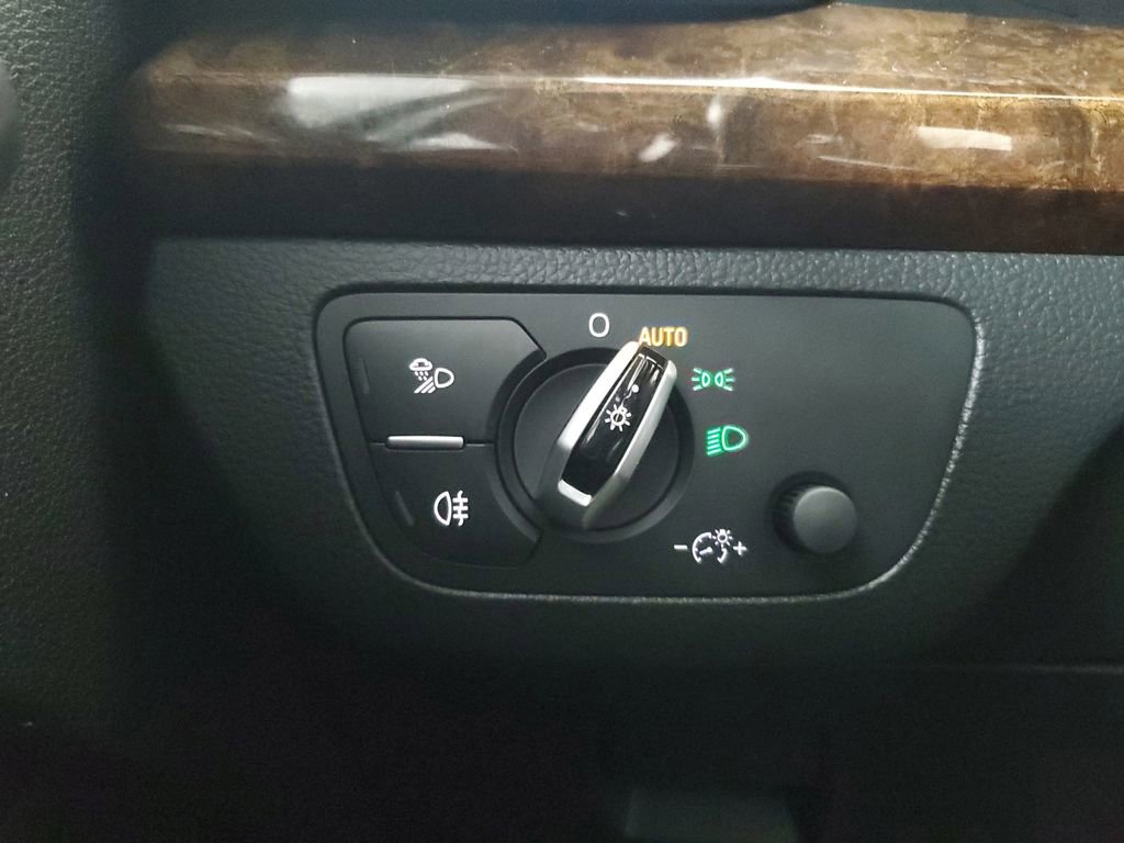 Certified 2018 Audi Q5 2.0T Premium Plus w/ Premium Plus Package AWD/4WD image 32