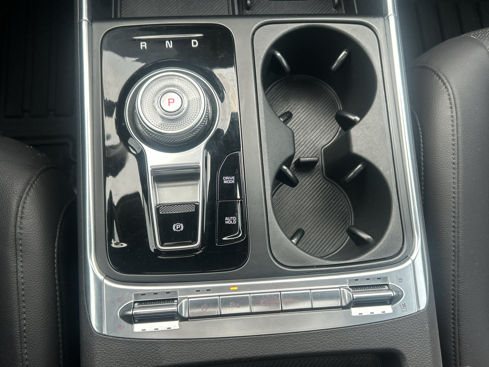 Used 2025 Kia Carnival SX Prestige FWD image 20