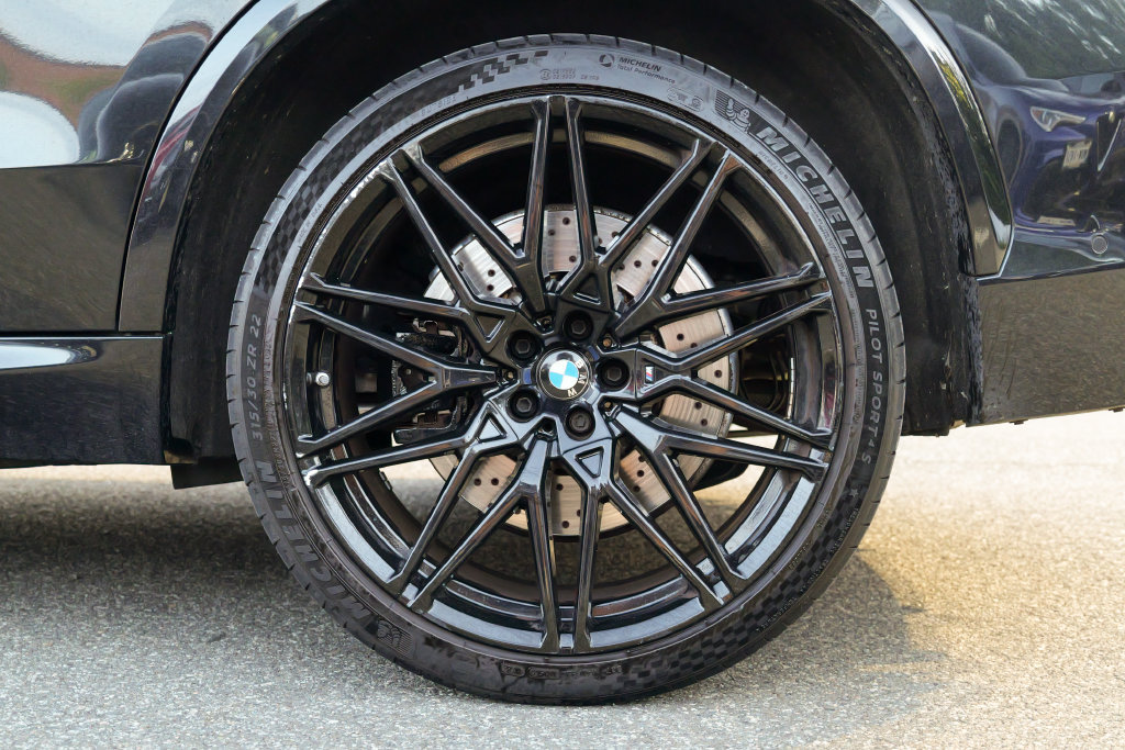 Used 2024 BMW X5 M Competition w/ Executive Package AWD/4WD image 14