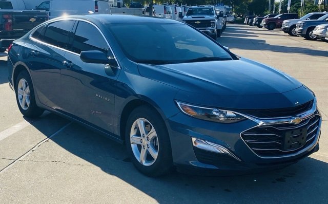 Used 2025 Chevrolet Malibu LS