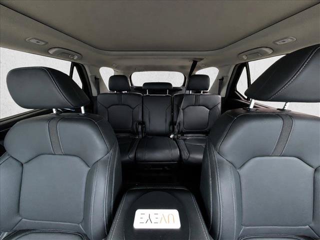 Used 2025 Honda Pilot Touring image 19