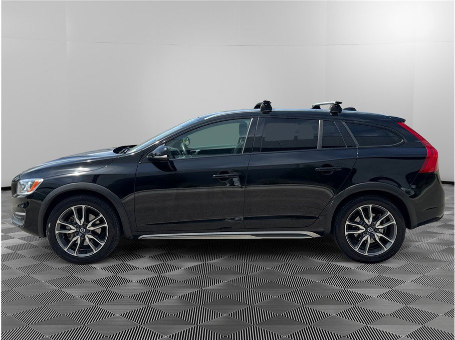 Used 2016 Volvo V60 T5 Cross Country w/ Convenience Package AWD/4WD image 2