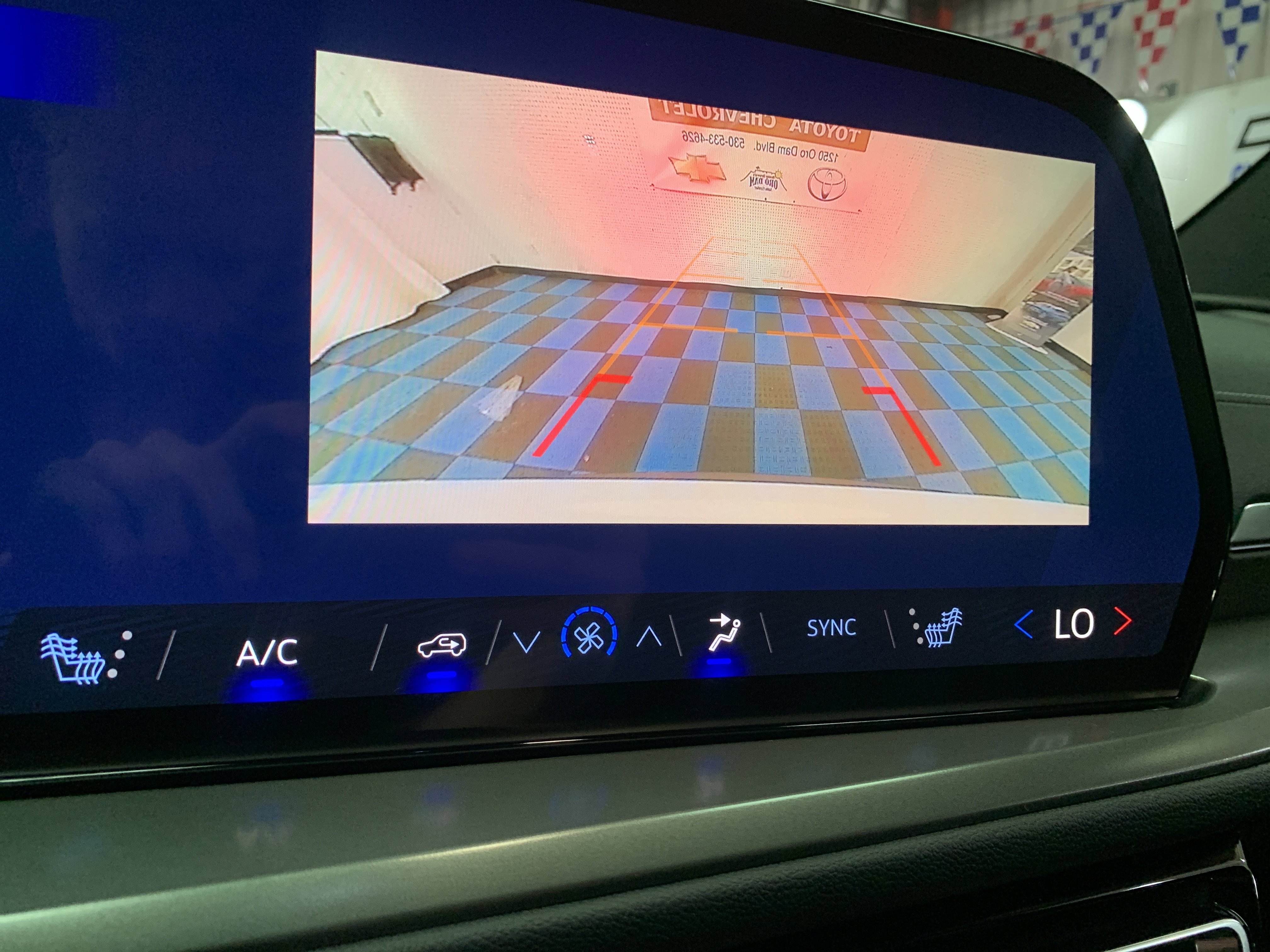 New 2026 Chevrolet Traverse LT image 17