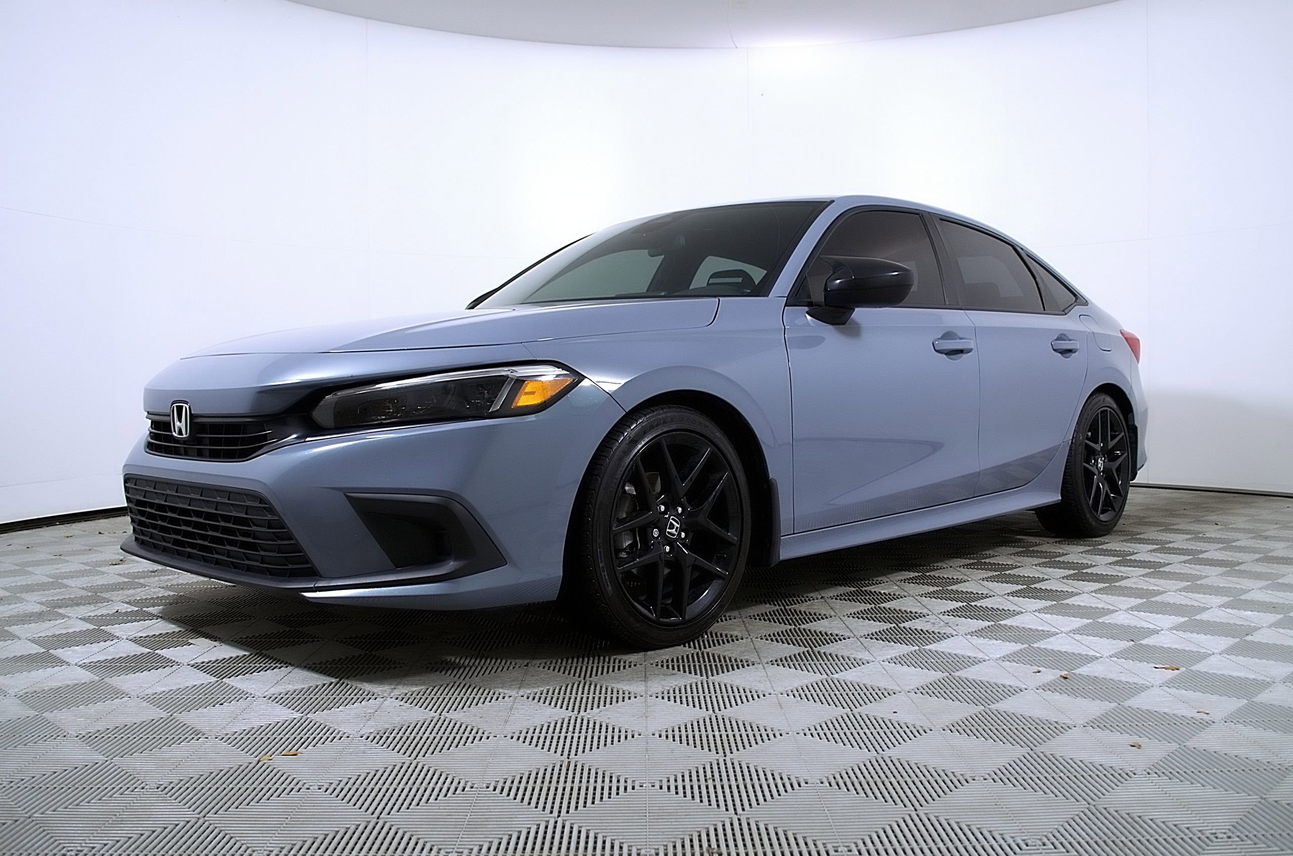 Used 2024 Honda Civic Sport image 2