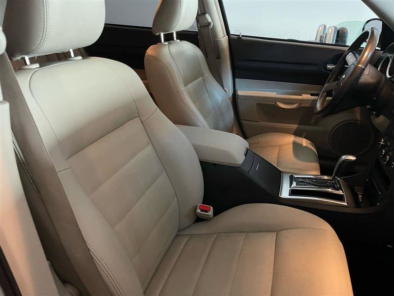 Used 2005 Dodge Magnum R/T w/ Convenience Group II image 30