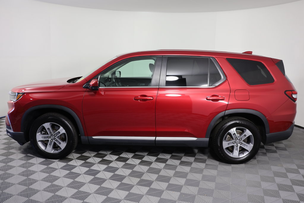 Used 2025 Honda Pilot EX-L image 5