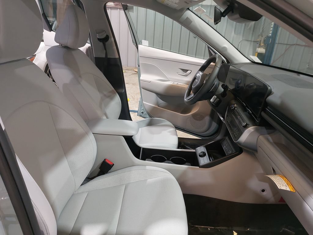 Certified 2025 Hyundai Kona SEL FWD image 10