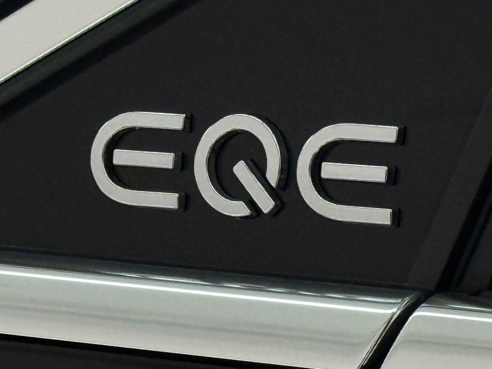 Certified 2023 Mercedes-Benz EQE 350+ 4MATIC SUV image 32