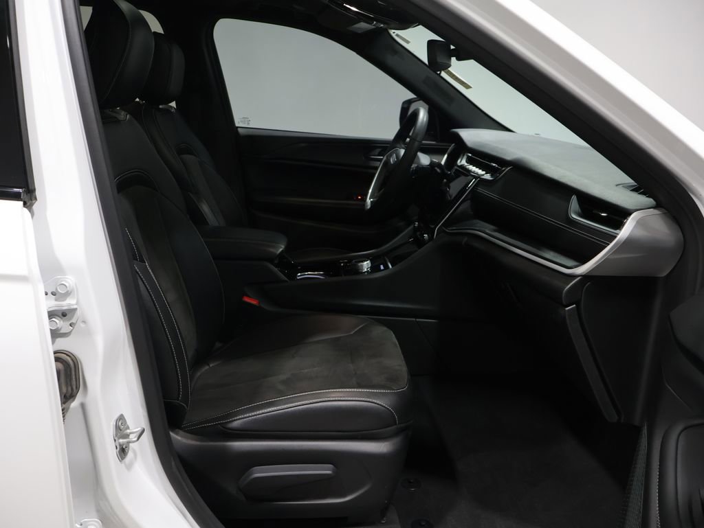 Certified 2023 Jeep Grand Cherokee Altitude image 26