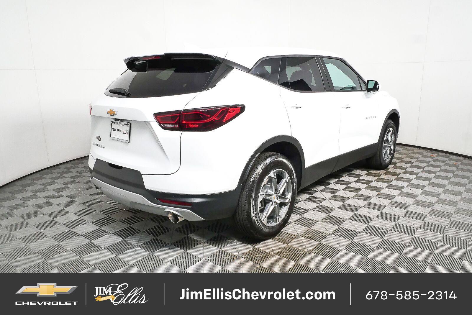 New 2026 Chevrolet Blazer LT w/ LPO, Floor Liner Package AWD/4WD image 3