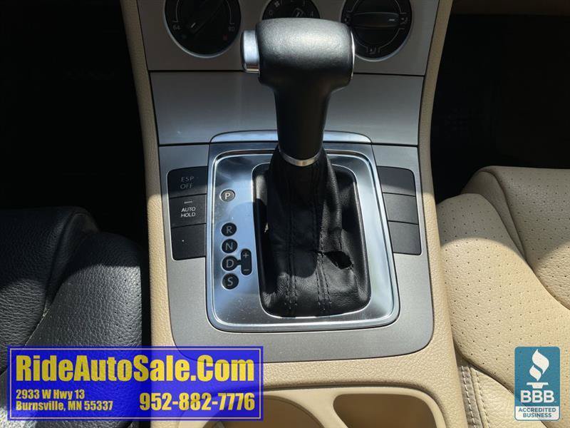 Used 2009 Volkswagen Passat Komfort FWD image 20