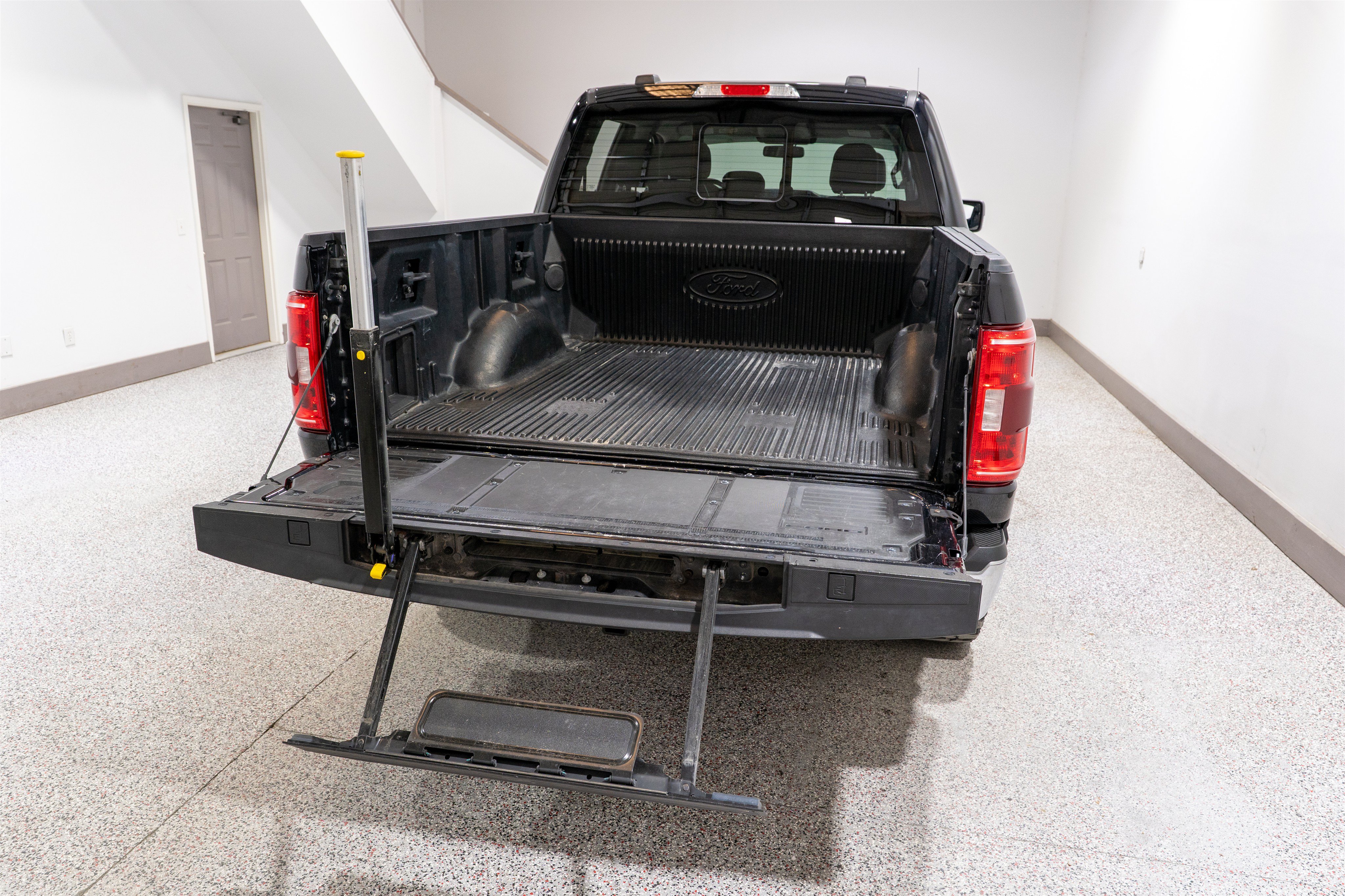 Used 2021 Ford F150 XLT w/ Equipment Group 302A High AWD/4WD image 11