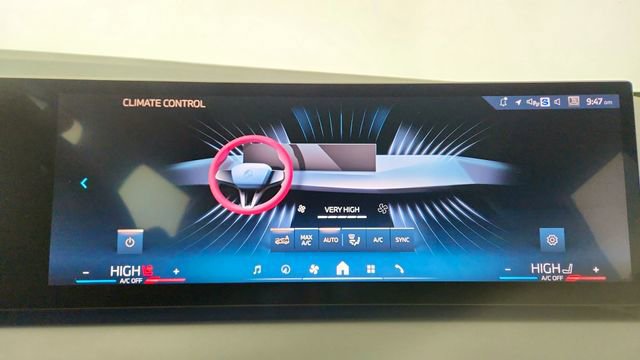 Used 2025 BMW X3 xDrive30i w/ Premium Package image 47