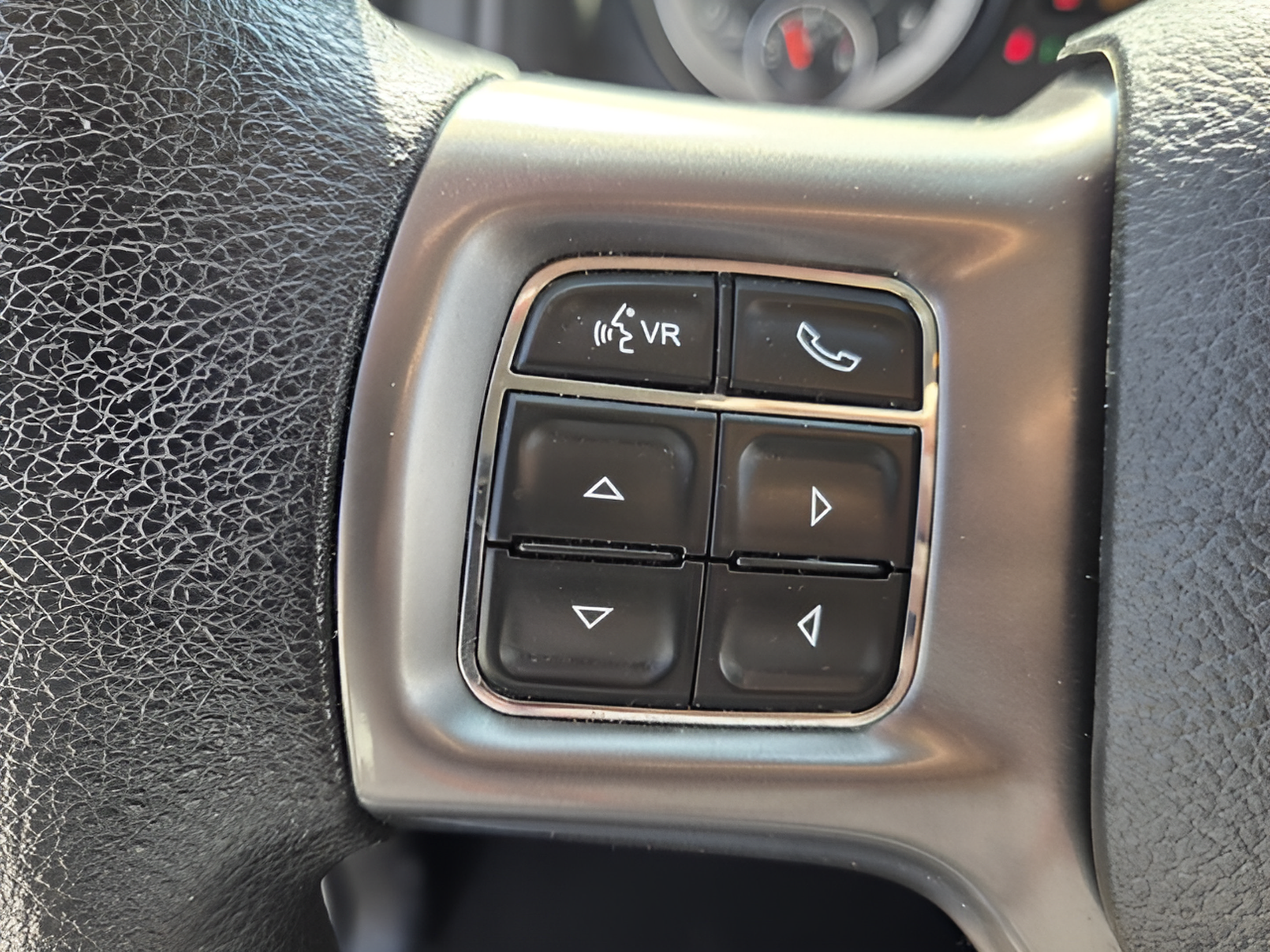 Used 2024 RAM 1500 Classic SLT AWD/4WD image 23