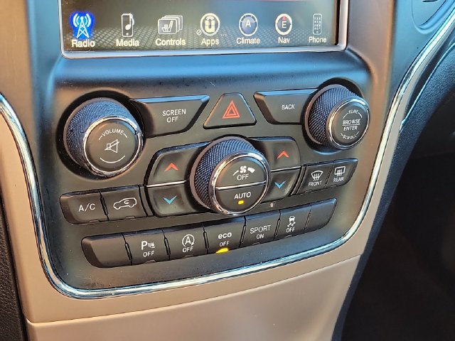 Used 2017 Jeep Grand Cherokee Limited AWD/4WD image 17