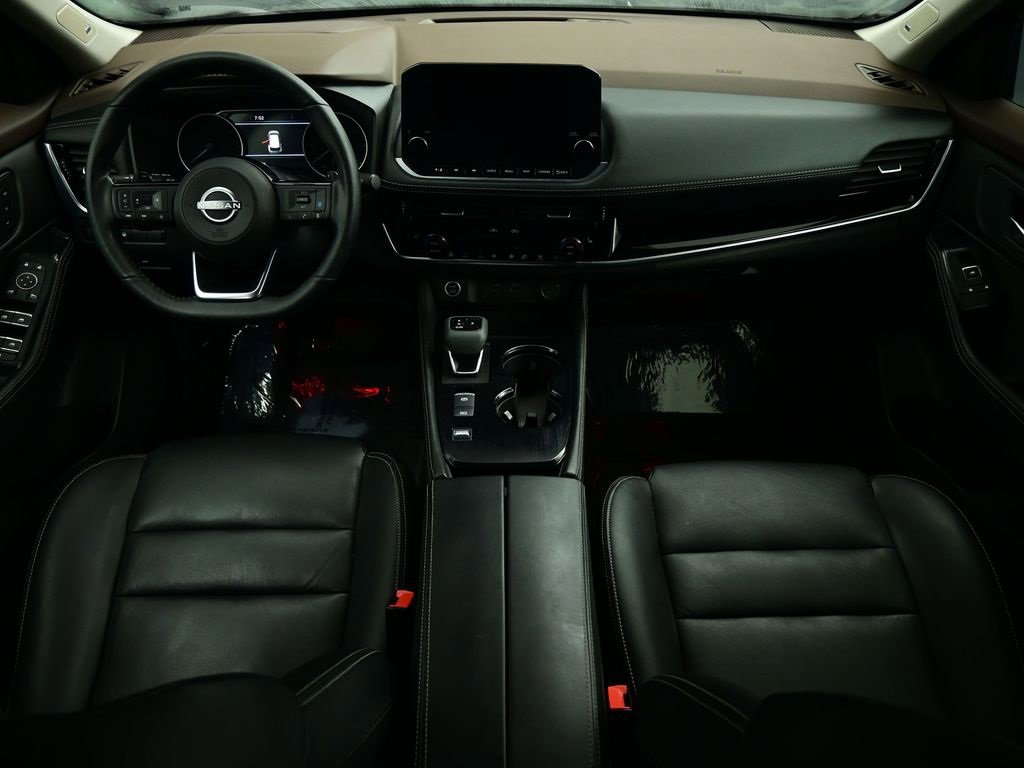 Used 2023 Nissan Rogue SL w/ SL Premium Package image 4