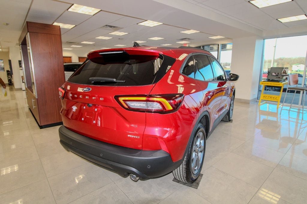 New 2026 Ford Escape ST-Line w/ Tech Pack #1 AWD/4WD image 10