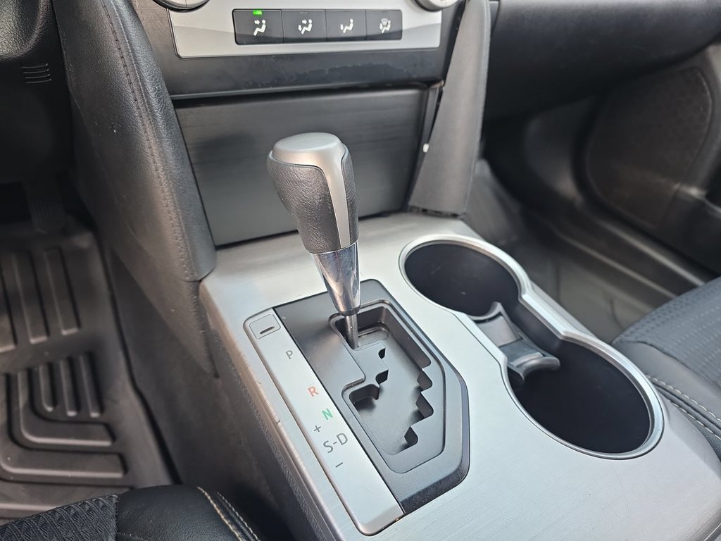 Used 2012 Toyota Camry SE FWD image 15