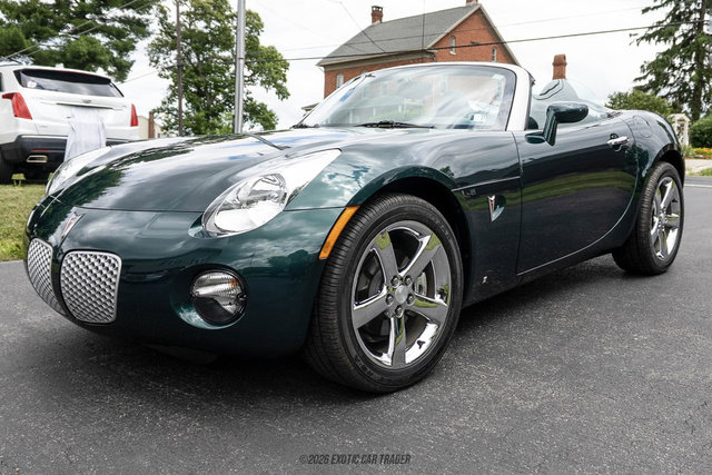 Used 2007 Pontiac Solstice Convertible w/ Premium Package RWD image 14