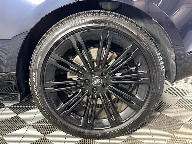 Used 2025 Land Rover Range Rover Long Wheelbase Autobiography image 32