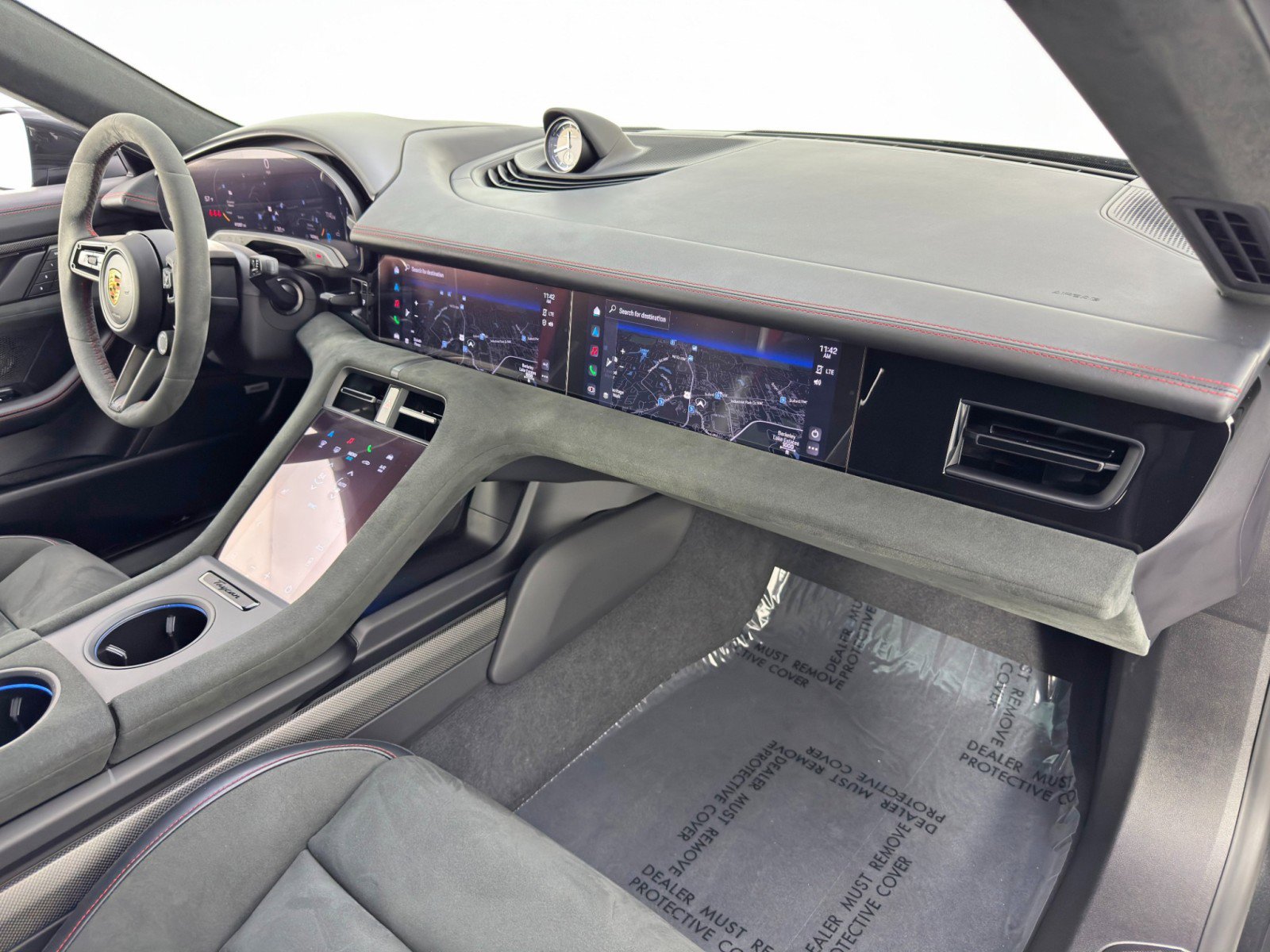 Used 2023 Porsche Taycan GTS image 15