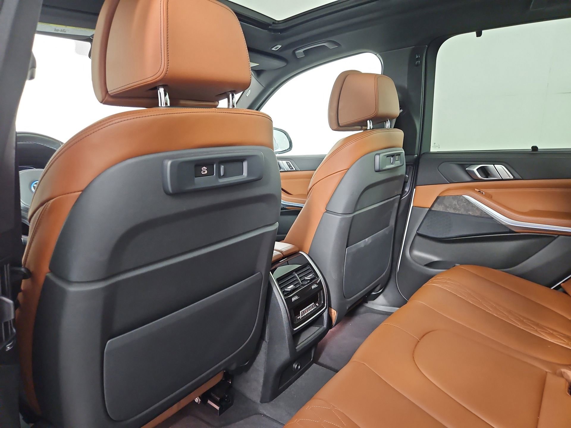 Used 2022 BMW X5 xDrive45e w/ M Sport Package AWD/4WD image 41