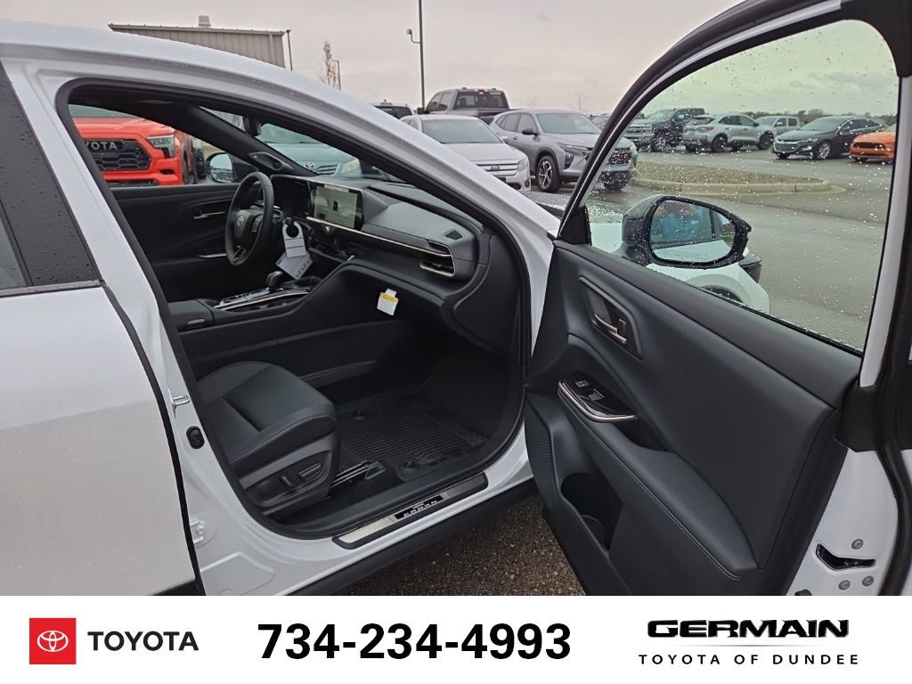 New 2026 Toyota Crown Platinum image 24