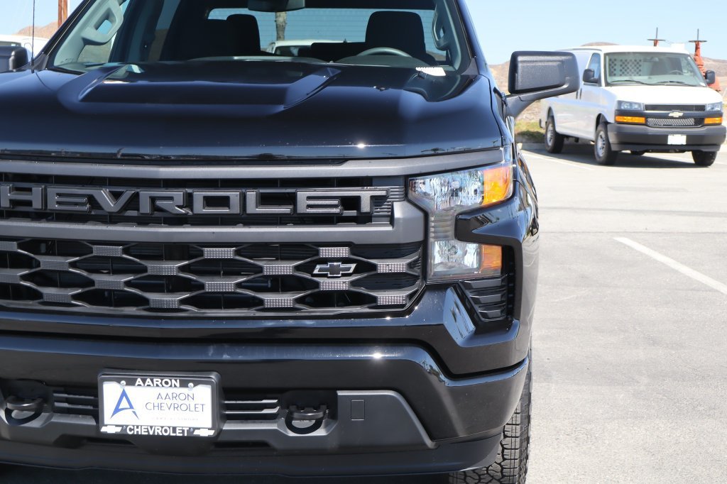 New 2026 Chevrolet Silverado 1500 Custom w/ Turbomax Blackout Package AWD/4WD image 10
