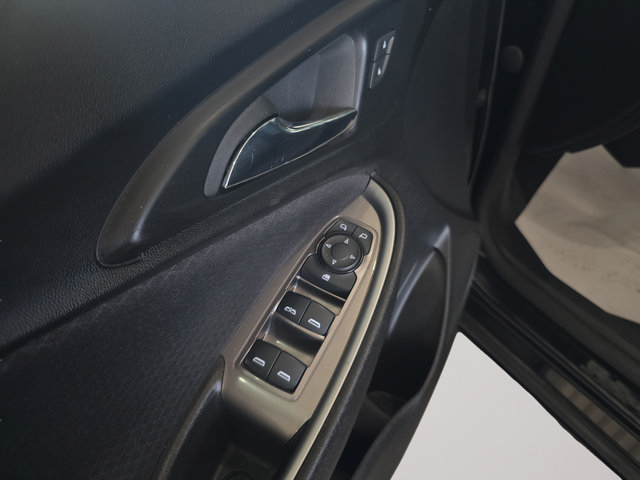 Used 2024 Chevrolet Malibu LT FWD image 11