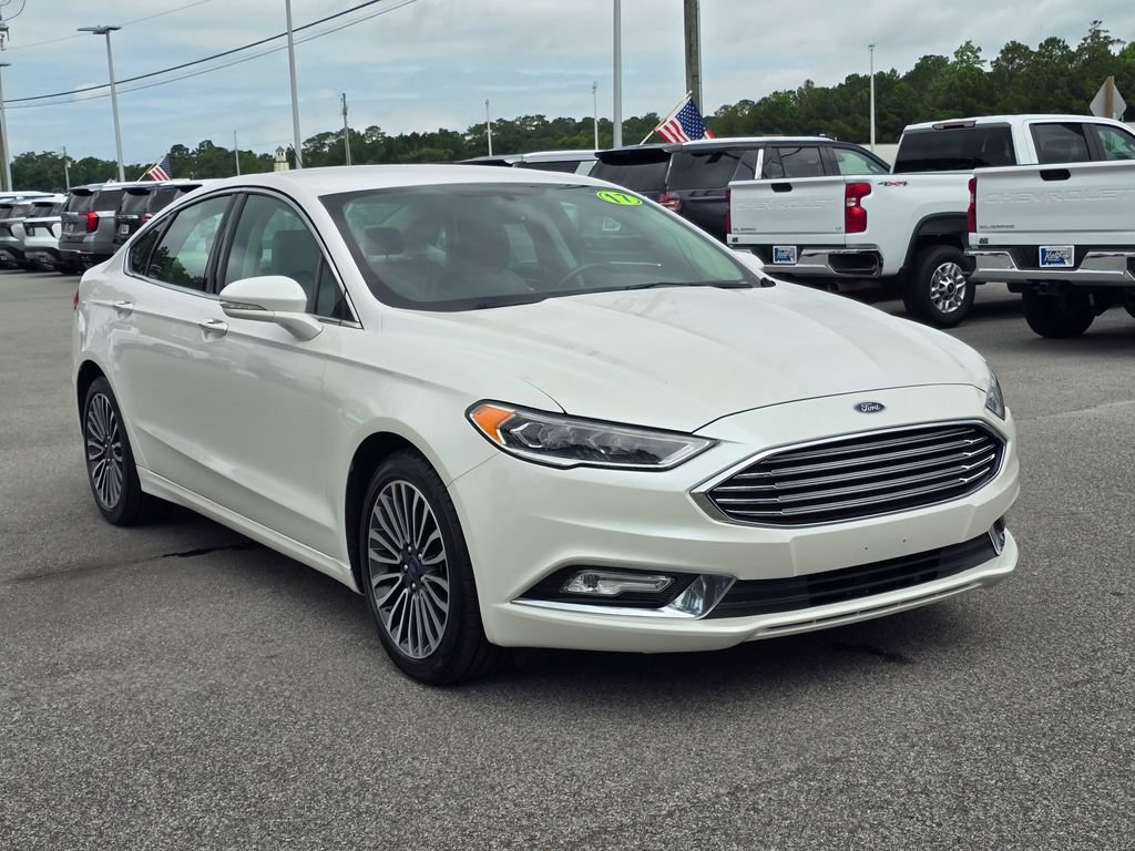 Used 2017 Ford Fusion SE w/ Fusion SE Technology Package FWD image 7
