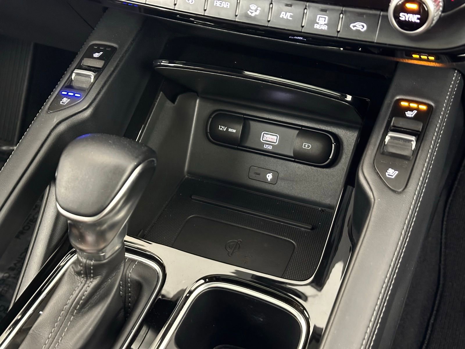 Used 2020 Kia Telluride SX w/ SX Prestige Package image 19