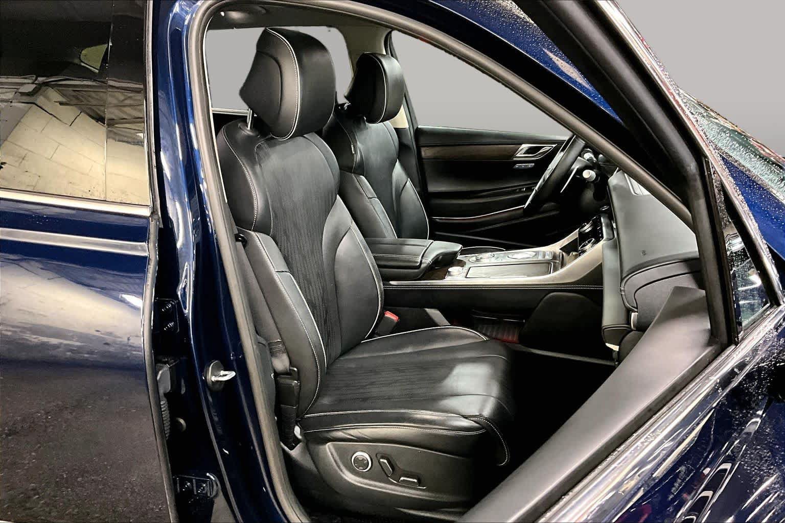 Used 2021 Genesis GV80 2.5T w/ Prestige Package 04 AWD/4WD image 8