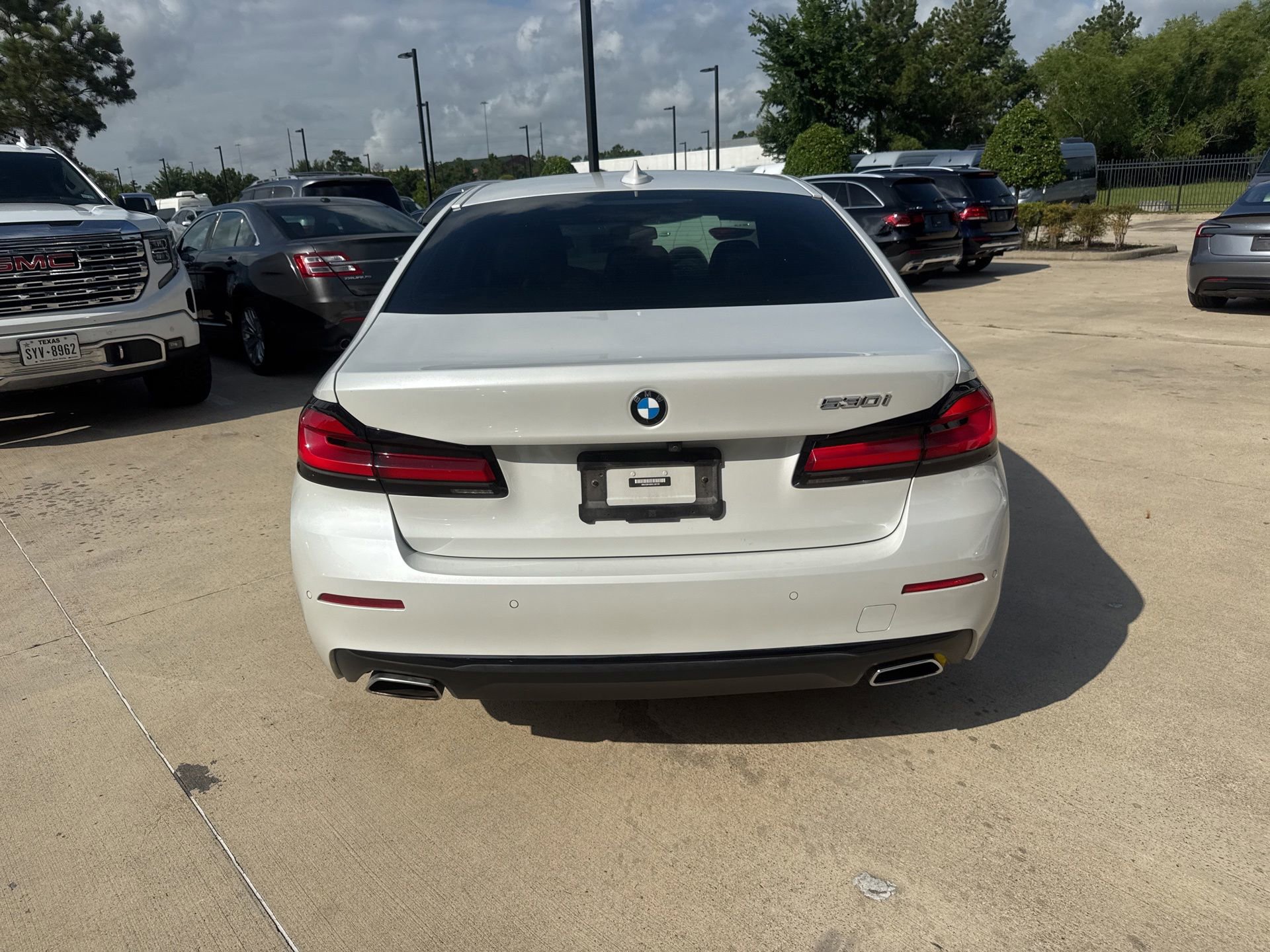 Used 2022 BMW 530i w/ Premium Package RWD image 5
