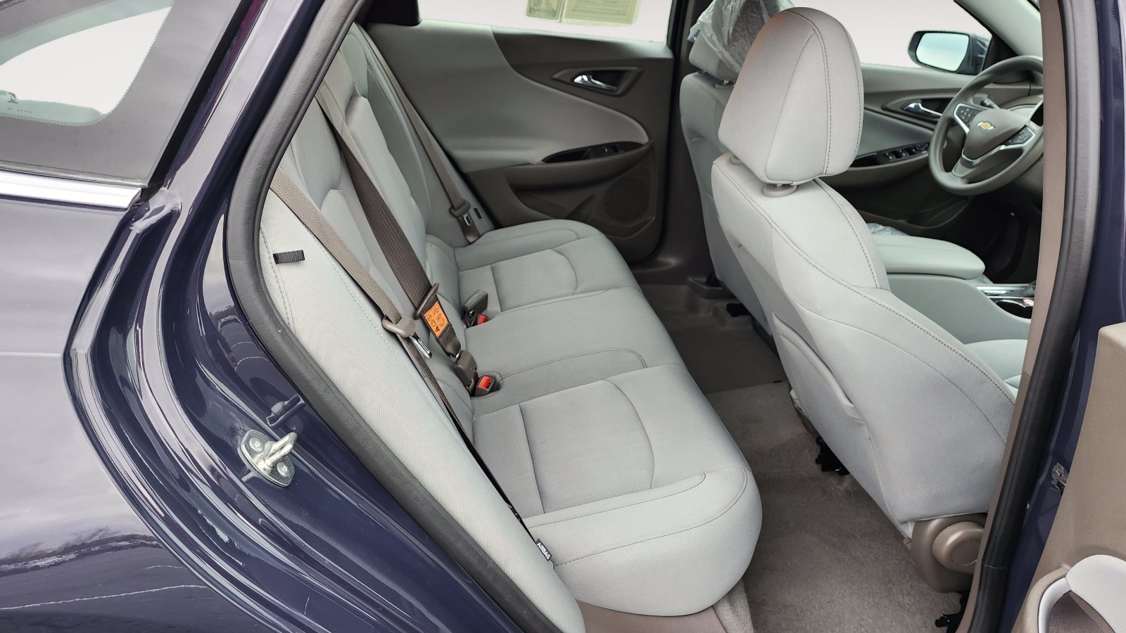 Used 2025 Chevrolet Malibu LT FWD image 13
