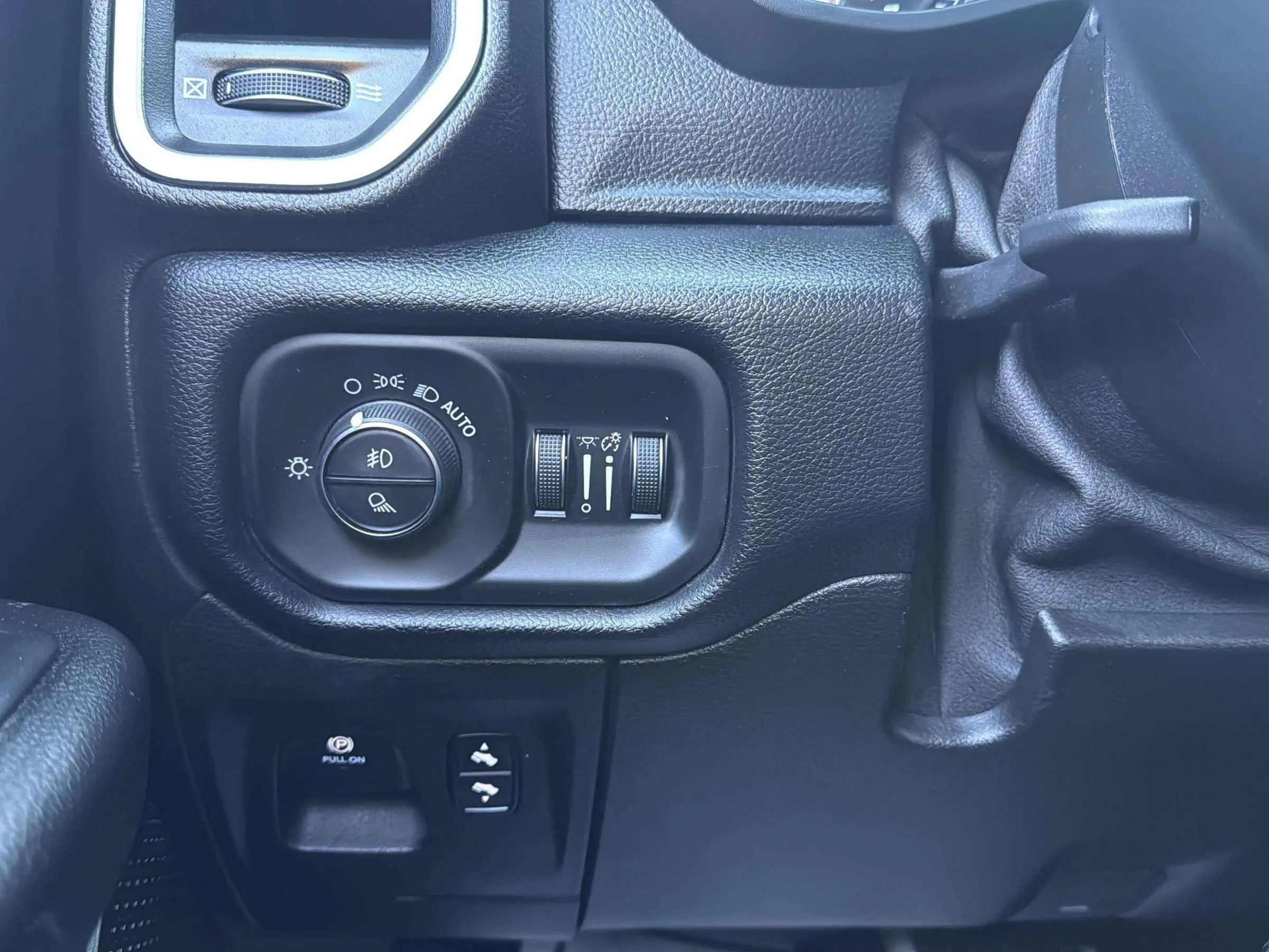 Used 2019 RAM 1500 Big Horn image 20