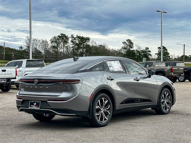 New 2026 Toyota Crown XLE image 8