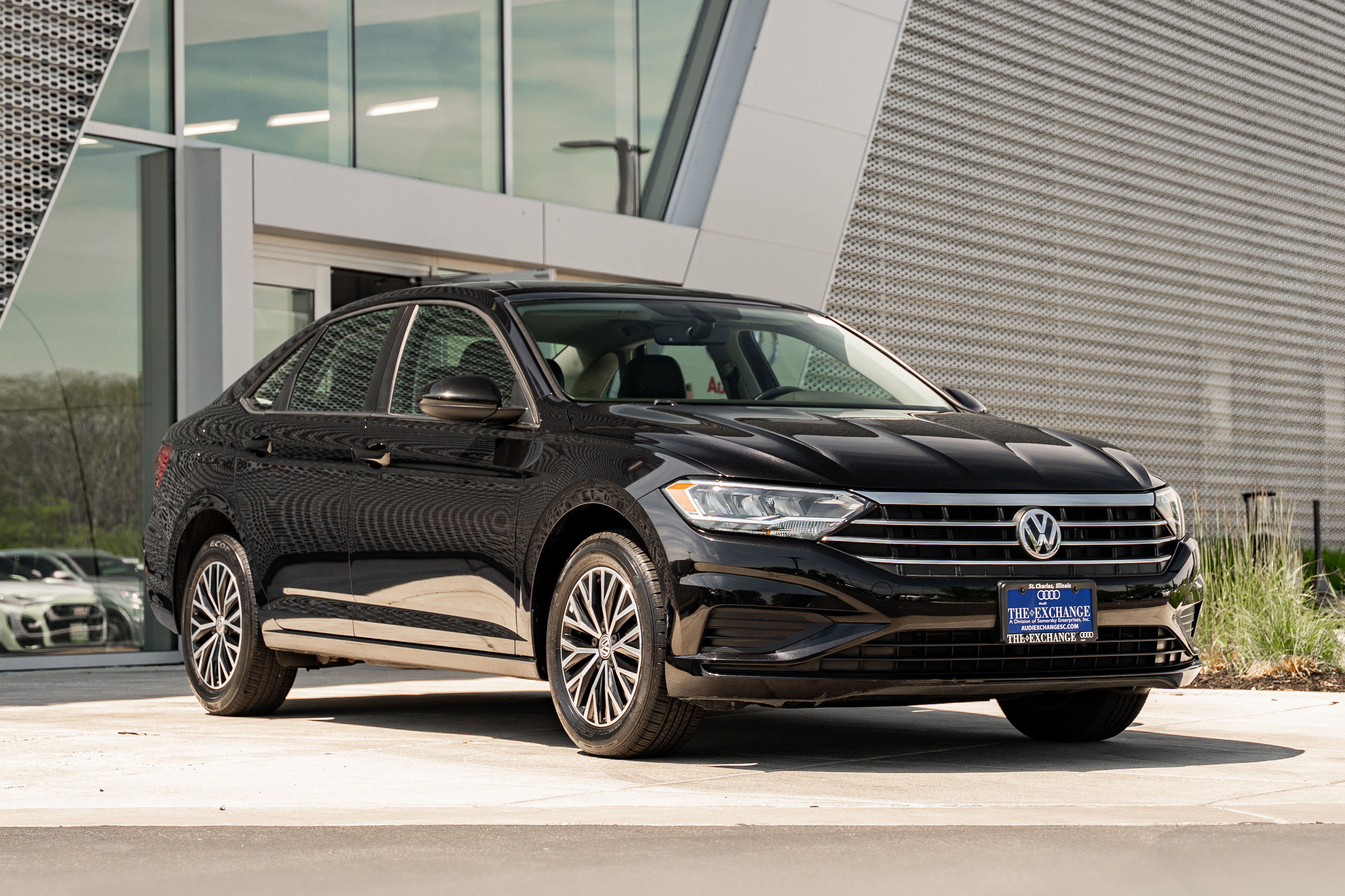Used 2021 Volkswagen Jetta SE FWD image 1