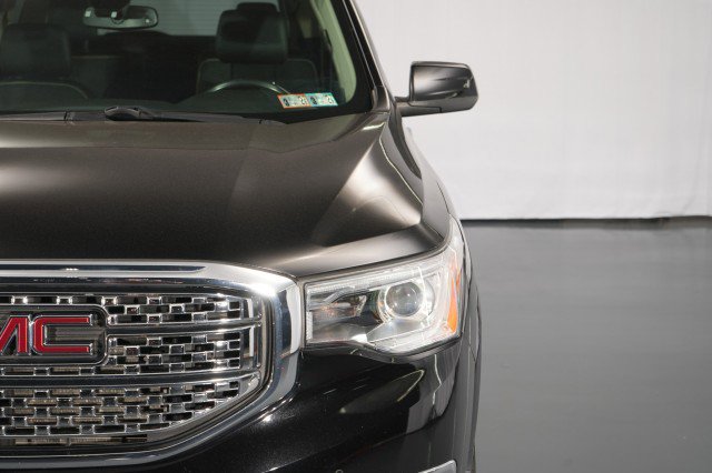 Used 2019 GMC Acadia Denali image 6