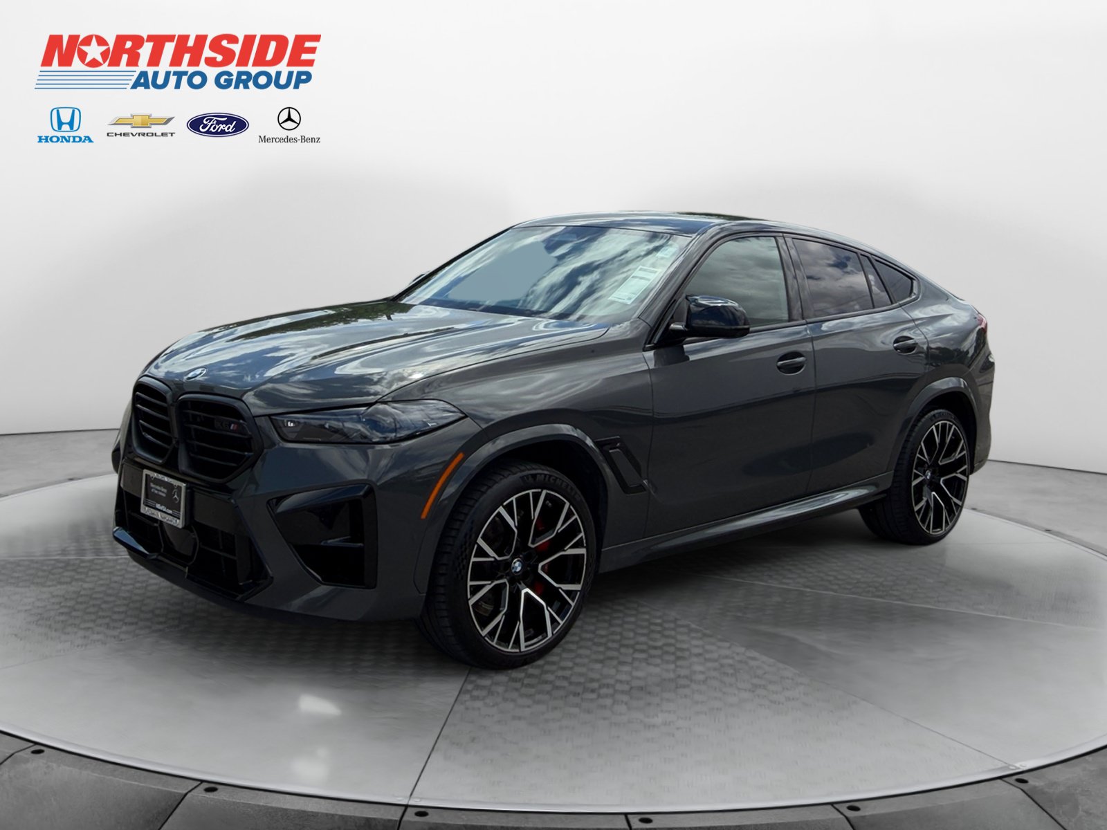Used 2025 BMW X6 M Competition AWD/4WD image 3