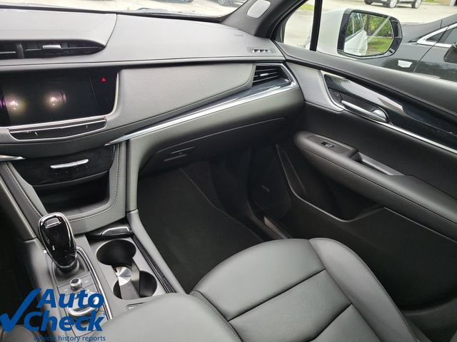 Certified 2024 Cadillac XT5 Premium Luxury w/ Technology Package FWD image 17