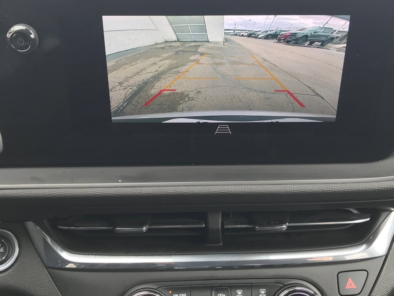 Used 2024 Buick Envista Preferred w/ Convenience I Package image 19