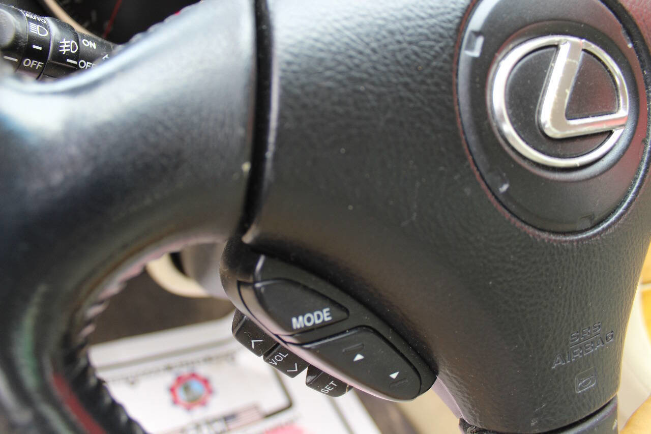 Used 2002 Lexus SC 430 Convertible image 14