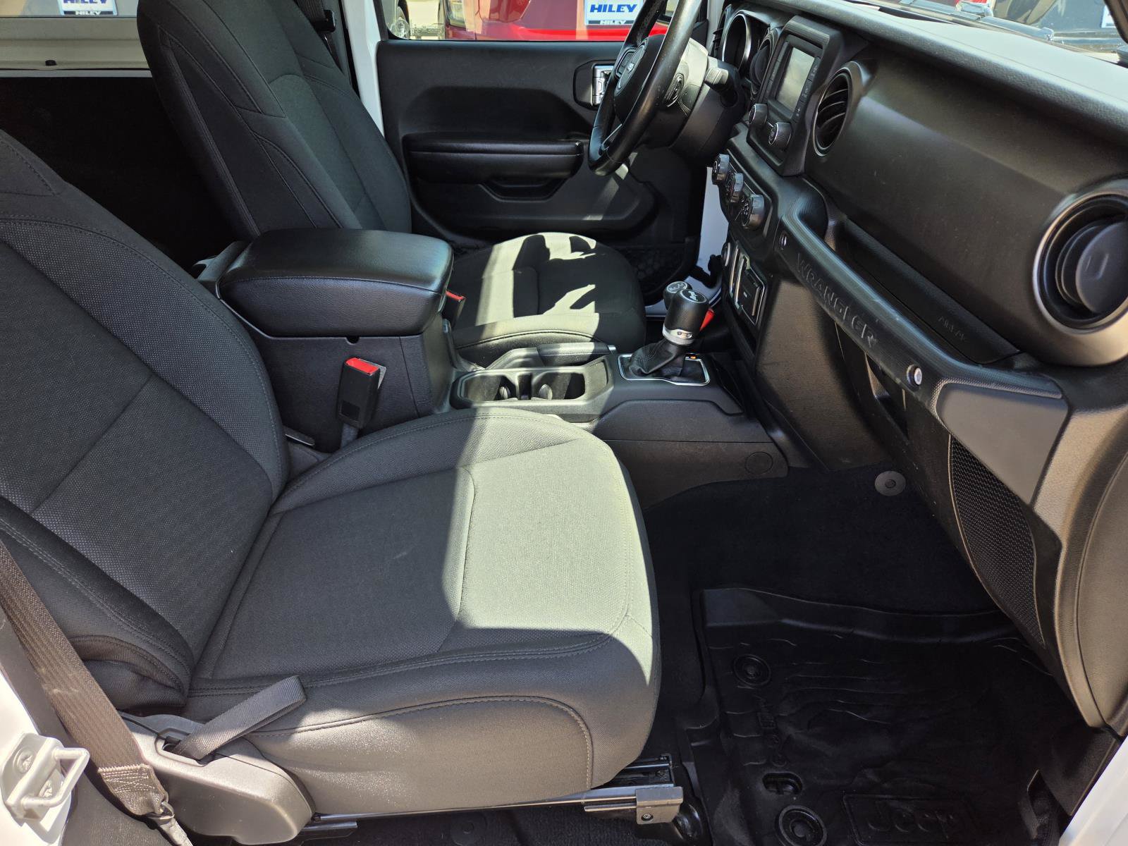 Used 2020 Jeep Wrangler Sport AWD/4WD image 9