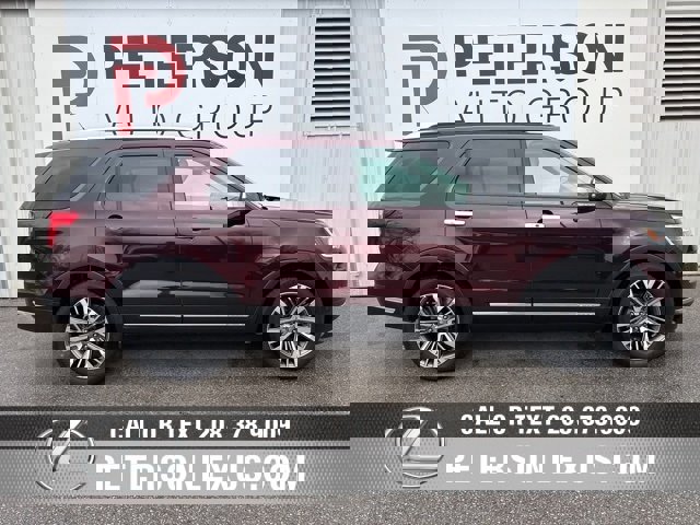 Used 2018 Ford Explorer Platinum image 2