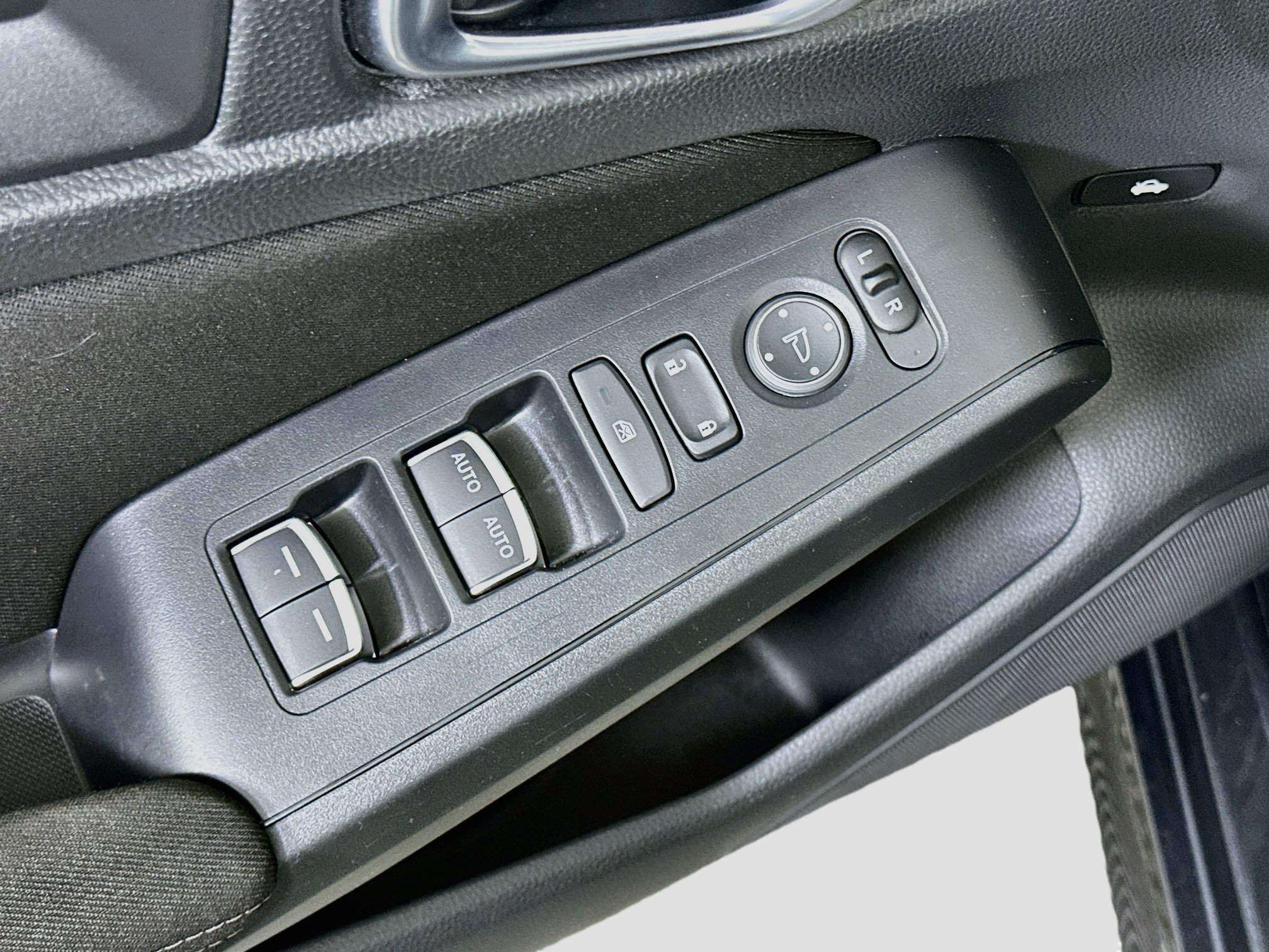 Used 2025 Honda Civic Sport image 15