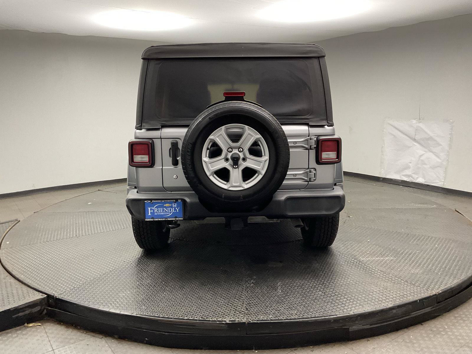 Used 2018 Jeep Wrangler Unlimited Sport S AWD/4WD image 6