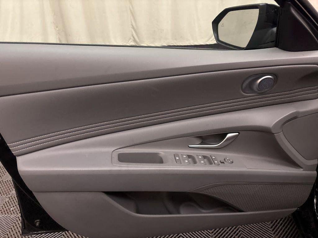 New 2026 Hyundai Elantra Sport FWD image 10