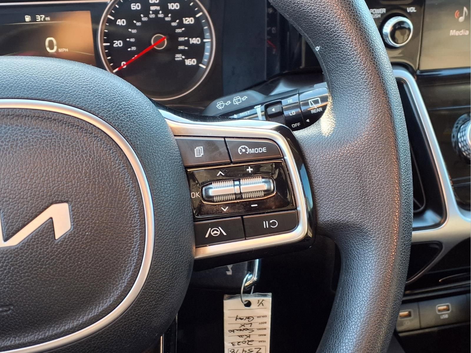 Used 2023 Kia Sorento LX image 14