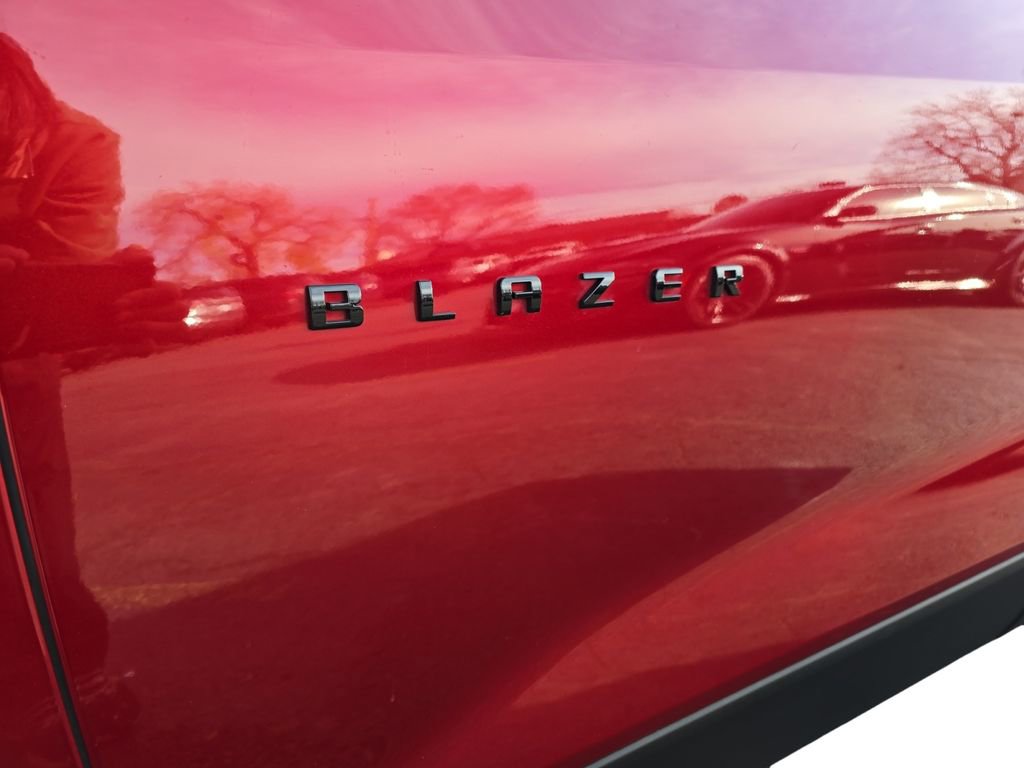 Used 2025 Chevrolet Blazer LT w/ Midnight/Sport Edition image 24