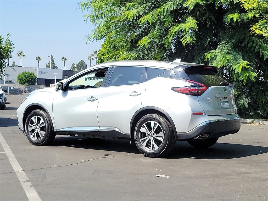 Used 2023 Nissan Murano SV image 2